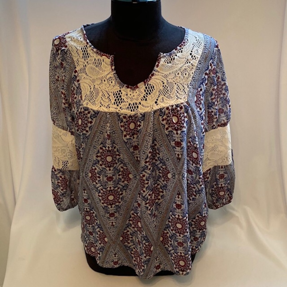 Como Vintage Blouse with Lace Detail